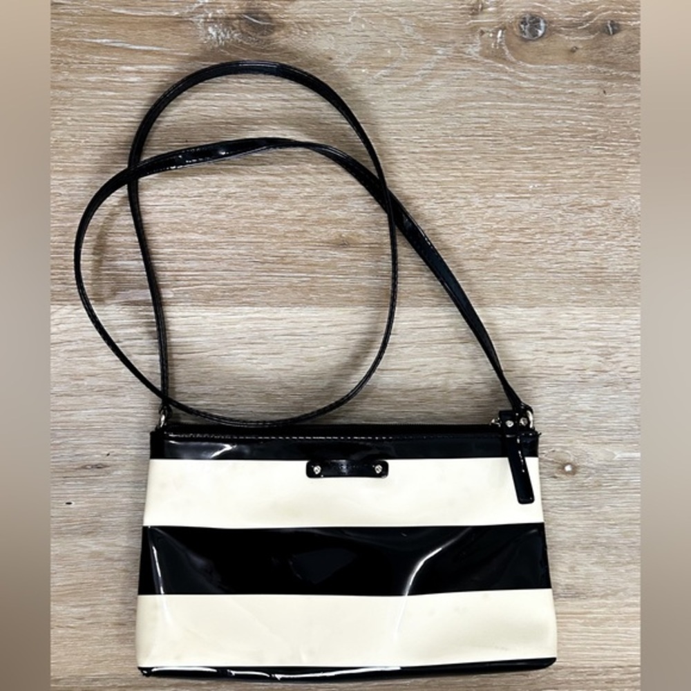 Kate Spade Penn Valley Cream Black‎ Stripe Crossbody Pink Interior